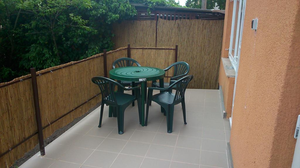 Orchidea Apartman Тата Стая снимка